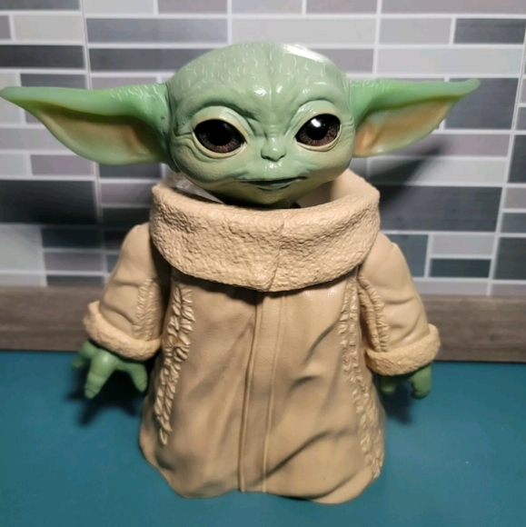 Star Wars The Mandalorian Baby Yoda posable action - Picture 2 of 11